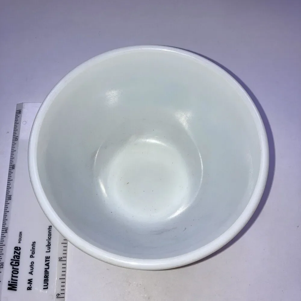 Vintage 70s Pyrex Homestead #401 Mixing Bowl 6in - 1.5 pt Tan w/ Blue Speckle
